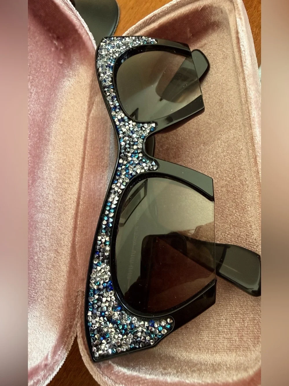 Miu Miu polishing pink